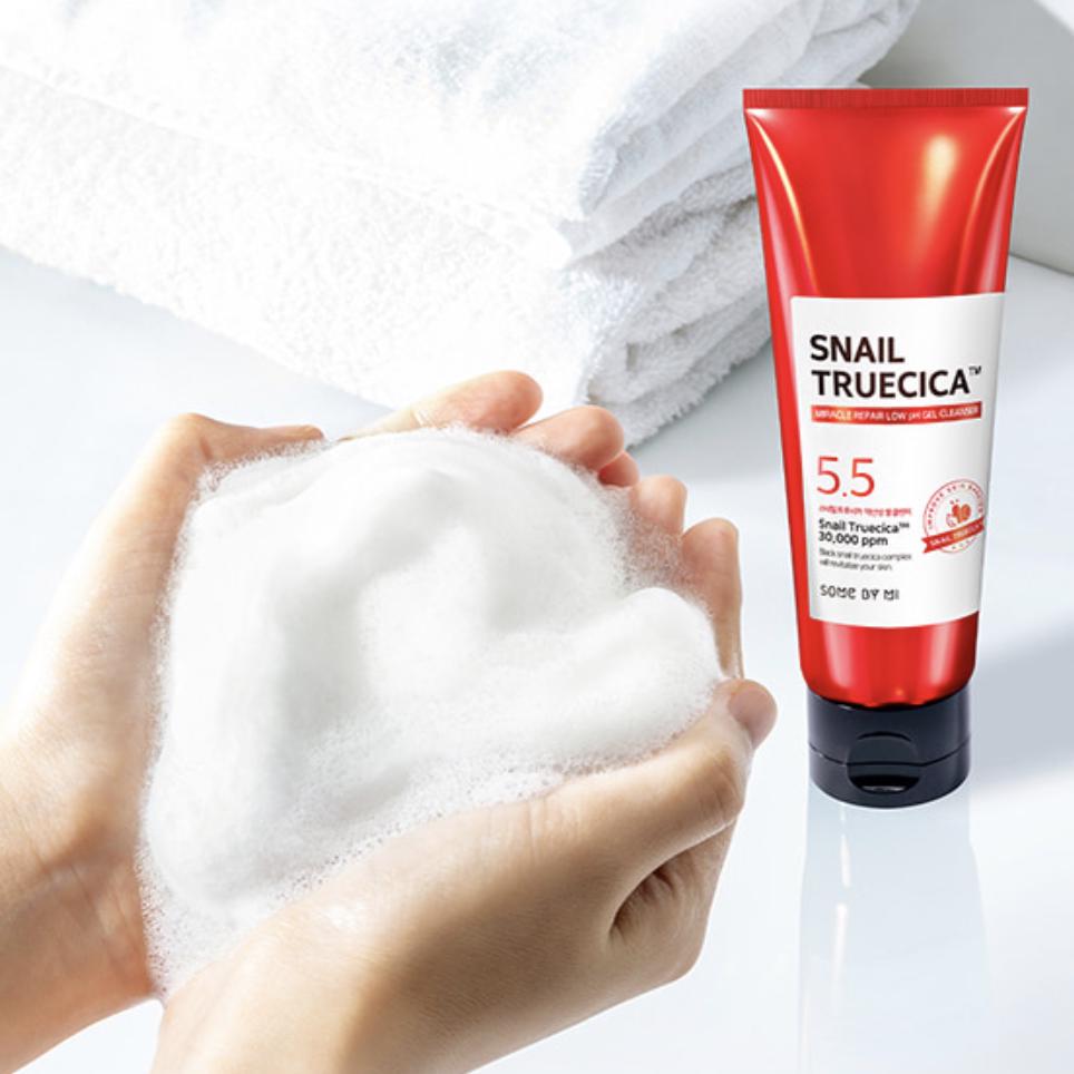 SOME BY MI Snail Truecica Miracle Repair Low ph Gel Cleanser